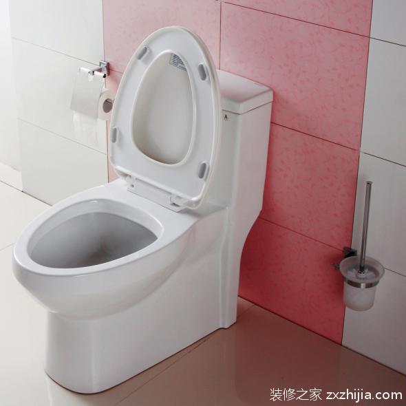 6、惠达马桶的市场反应 根据市场调查以及用户在网上对惠达马桶的评价,可以看出,惠达马桶的口碑却是不错,不仅是一个知名的大品牌,而且产品质量可靠,造型美观,确实让用户十分满意。特别是网上很多论坛都有人在讨论惠达马桶的质量问题,用网民的留言回帖中不难看出,大家对惠达马桶的表现是很满意的。 惠达马桶的相关知识,相信大家在看过装修之家装修网小编的介绍后能够有所了解!如果你您还想了解更多相关知识,敬请实时关注我们的品牌百科版块!