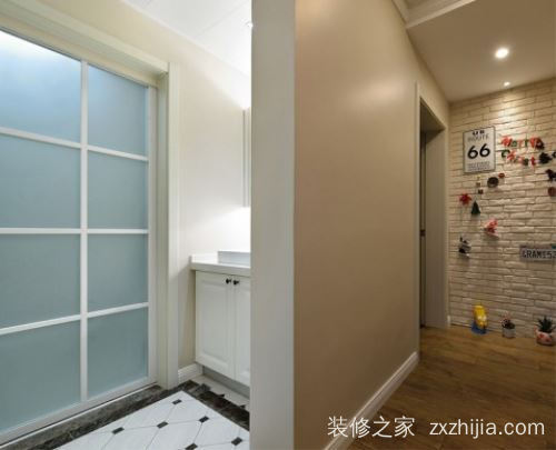 卫生间隔断应该选用什么材料才好?