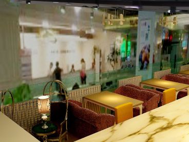 百盛商場(chǎng)四樓火鍋店