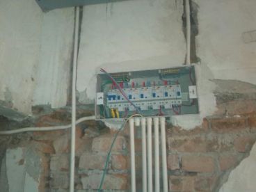 喬建里施工中的照片