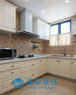 保利心語現(xiàn)代簡約廚房效果圖