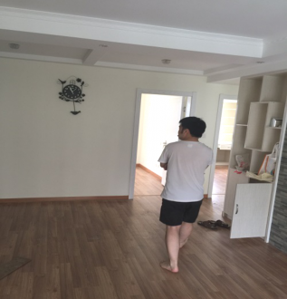 威尼斯十二街區(qū)現(xiàn)代簡(jiǎn)約客廳效果圖