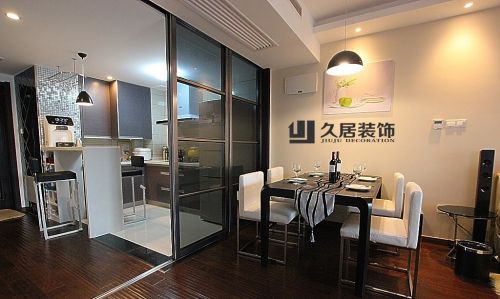 家庭餐廳廚房隔斷裝修效果圖