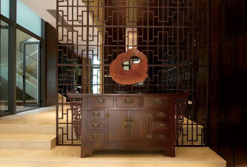 中式原木色古典玄關(guān)裝飾案例