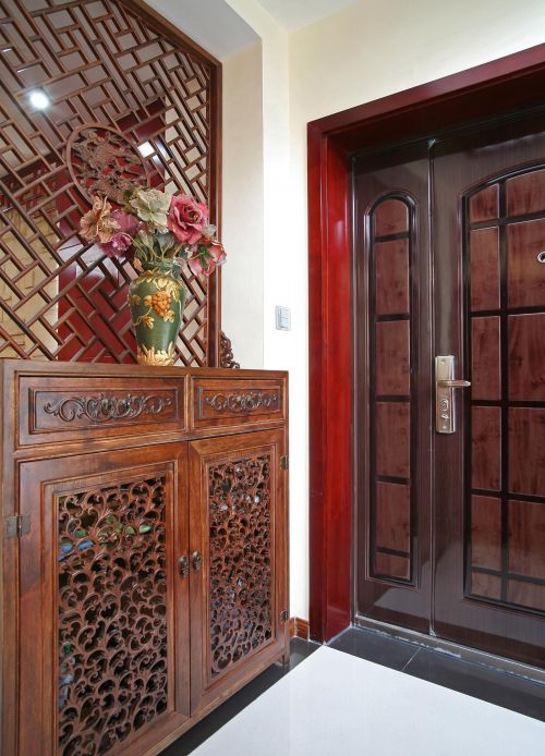 中式玄關(guān)隔斷玄關(guān)柜裝修效果展示