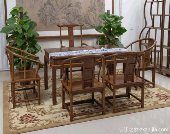 如何选购鸡翅木茶桌？鸡翅木茶桌价格是多少？  第1张