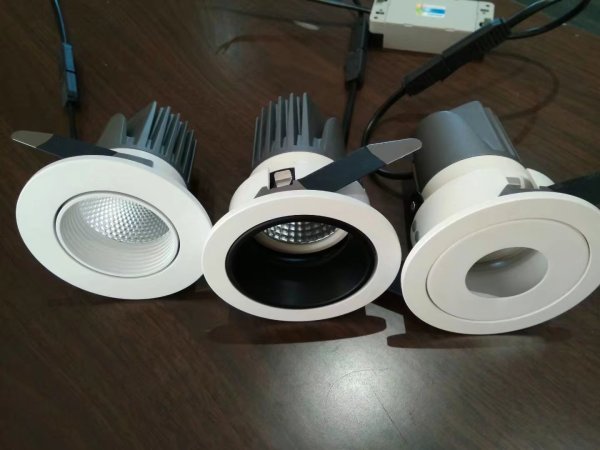 防眩筒灯优点