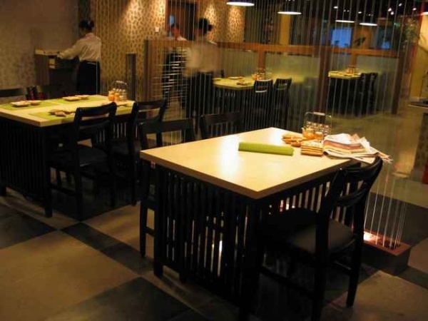 酒店餐桌