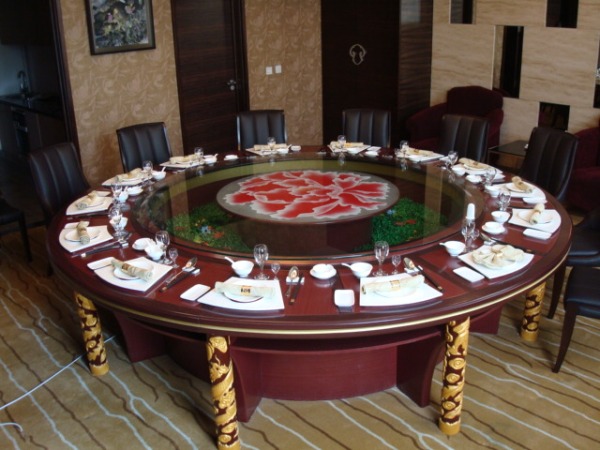 酒店餐桌