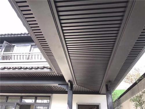 生态木格栅墙面