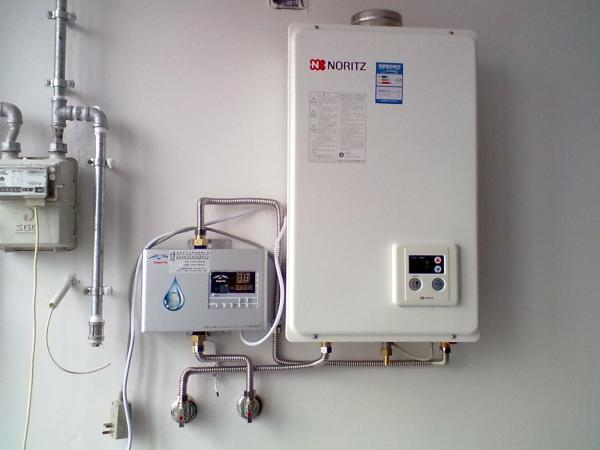 天然气热水器