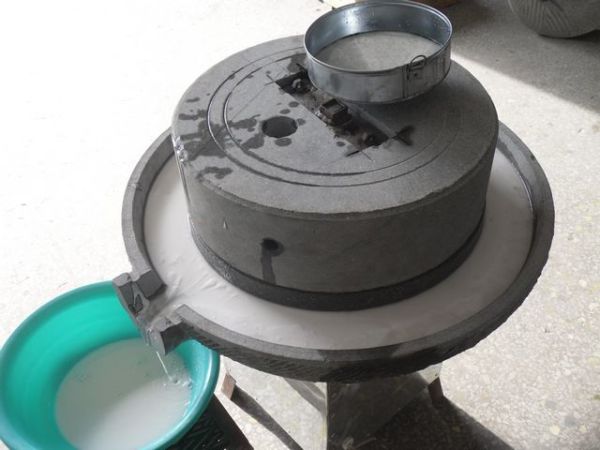 石磨豆浆机